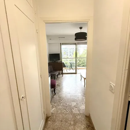 公寓 Charmant Studio Dans Residence Piscine A Cannes 戛纳