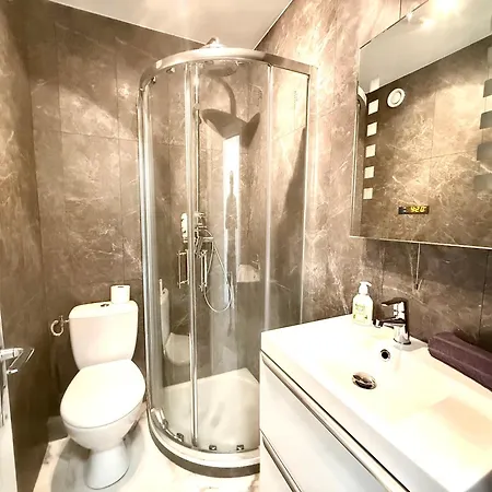 Charmant Studio Dans Residence Piscine A Cannes *