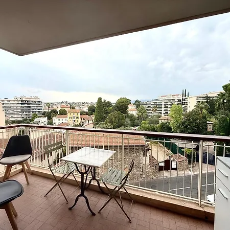 公寓 Charmant Studio Dans Residence Piscine A Cannes 戛纳